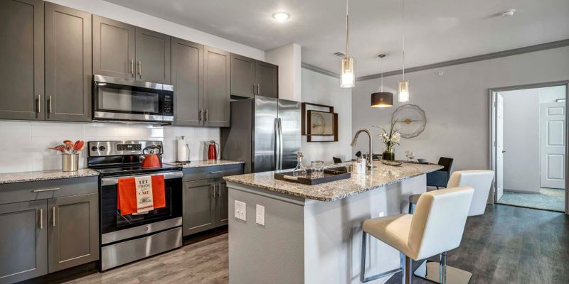 Richmond Apartment: 7201 S Mason Rd