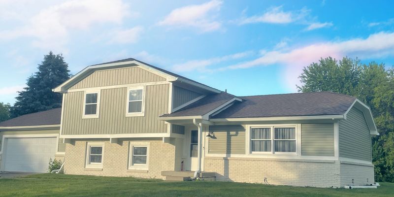 Greenwood House: 439 Pleasantview Dr