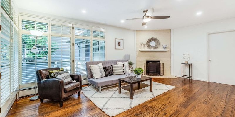 Berkeley House: 2704 Le Conte Ave