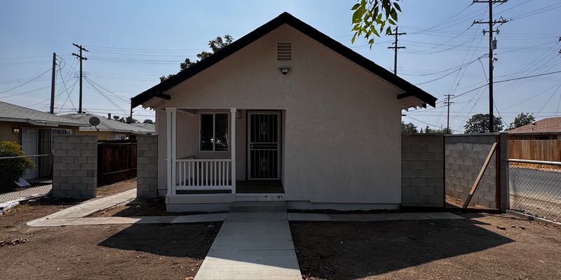 Bakersfield House: 127 Lincoln Ave