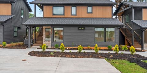 Exterior_319.jpg