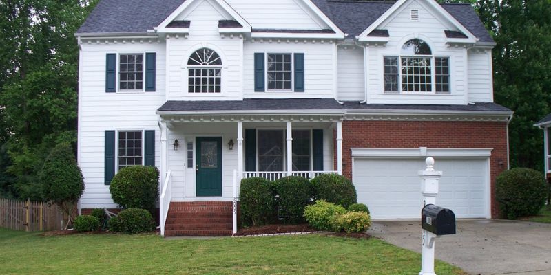 Apex House: 2005 Templeton Gap Dr