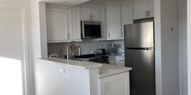 Columbia Condo: 1600 Park Cir