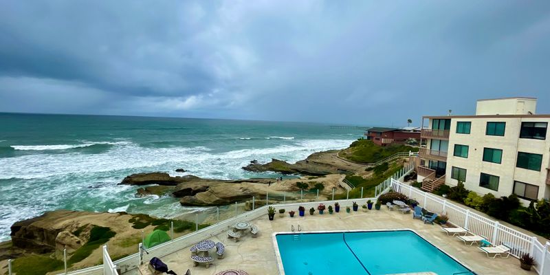 San Diego Condo: 5015 Santa Cruz Ave