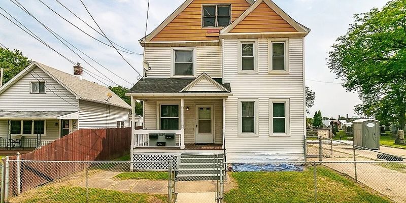 Cleveland Apartment: 2669 W 41st St