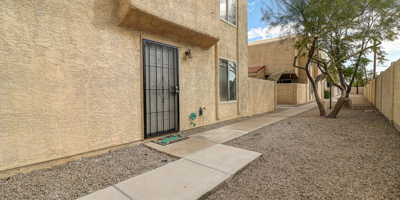 Phoenix Townhome: 17032 N 16th Dr, Unit 7