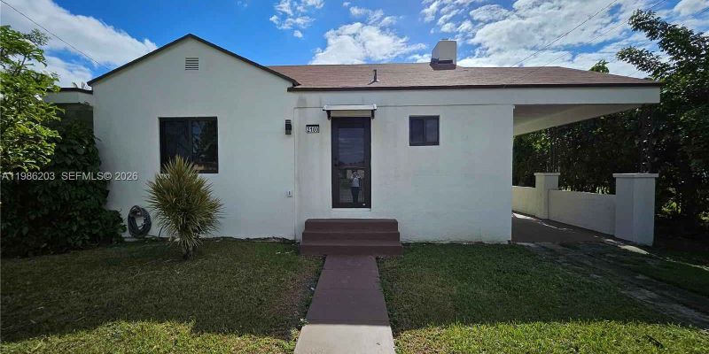 Miami House: 2160 NW 30th St