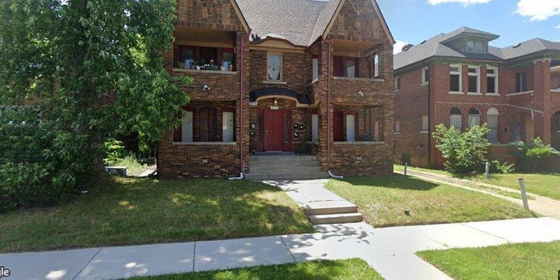 Detroit Apartment: 3235 W Grand St