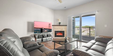 10-127 2871 Spring Rose Cir.jpg