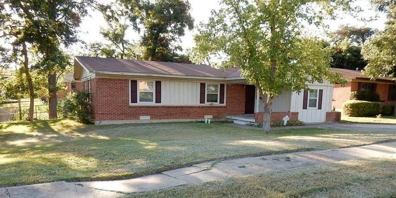 Dallas House: 4025 Vanette Ln