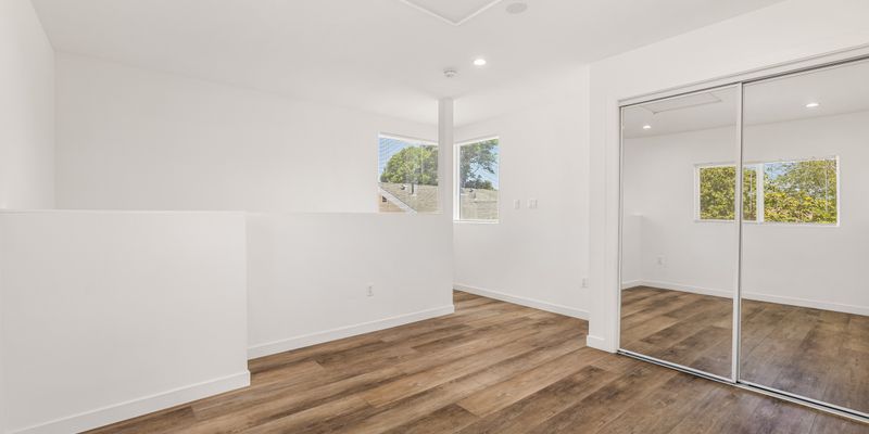 Reseda House: 6729 Amigo Ave