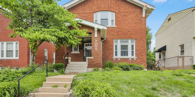 University City House: 7005 Pershing Ave