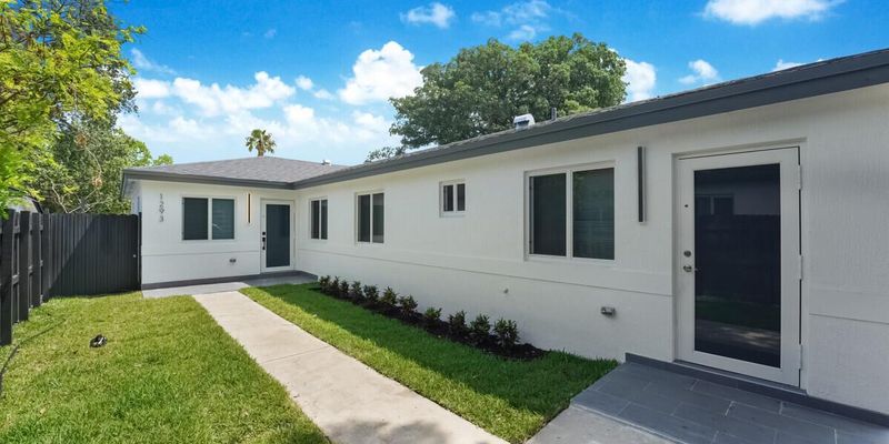 Miami House: 1293 NW 38th St