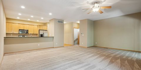 11-131 1894_N_Dubuque_Rd.jpg