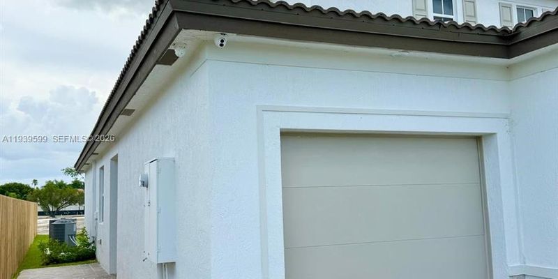 Homestead House: 2832 SE 23rd Ave