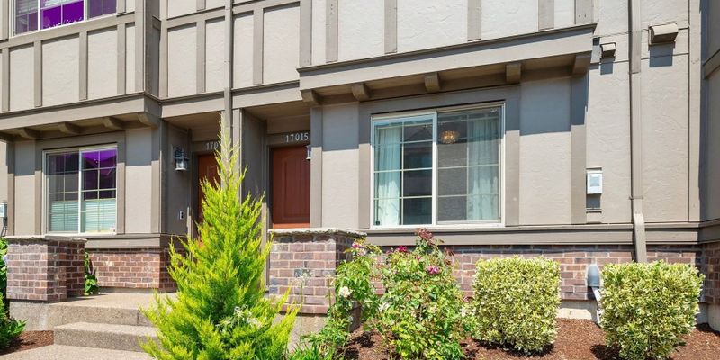 Sherwood House: 17015 SW Jean Louise Rd