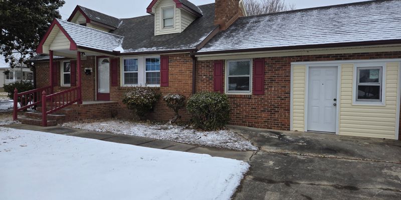 Greensboro House: 1717 Eastwood Ave