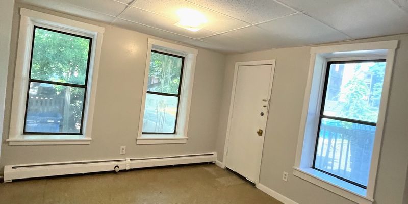 Holyoke House: 5 Adams St