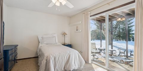 07-116 1245 Michelle CT.jpg