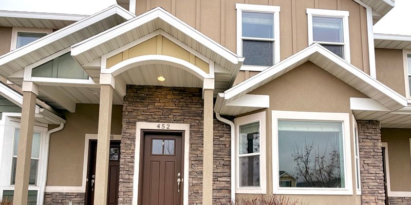 North Logan House: 452 E 2170 N