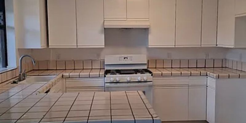 costa mesa House: 366 E 15th street unit C