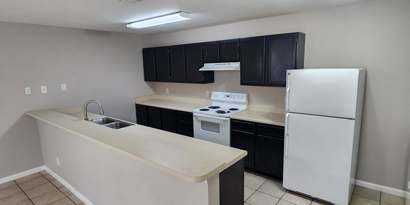 Pleasanton Apartment: 1407 5th St
