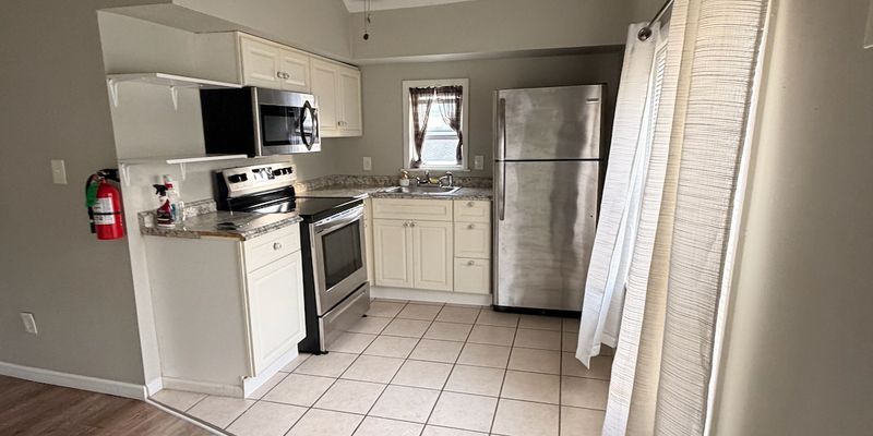 Middle Township Apartment: 405 S Boyd St
