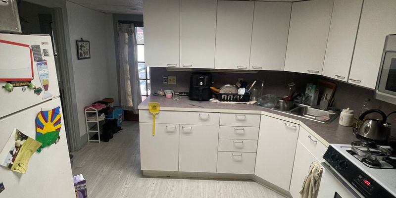 Ithaca House: 207 S Aurora St