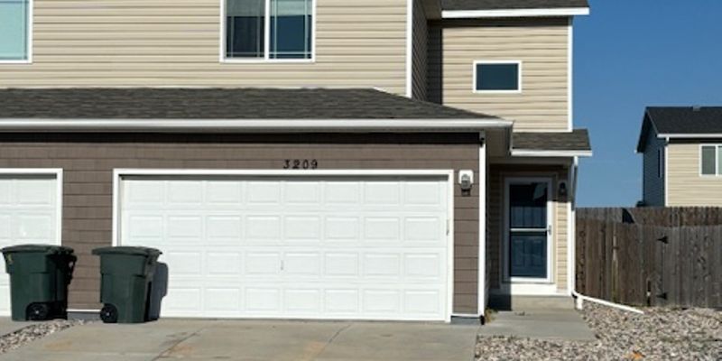 Gillette House: 3209 Decoy Ave