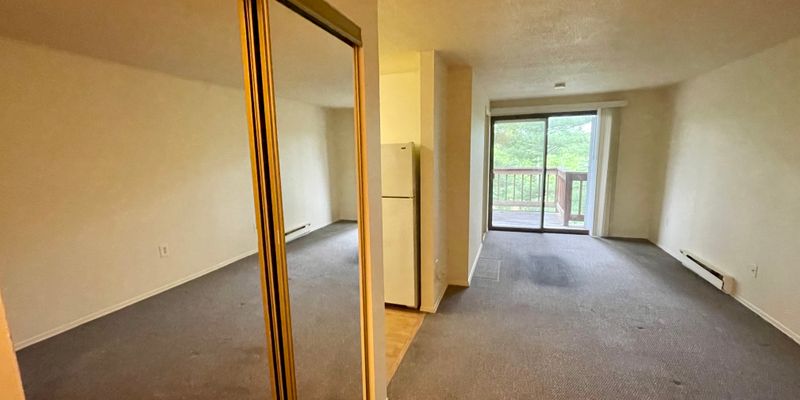 Danbury Condo: 5 Nabby Rd