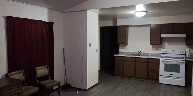 Manitowoc Apartment: 1204 Washington ST
