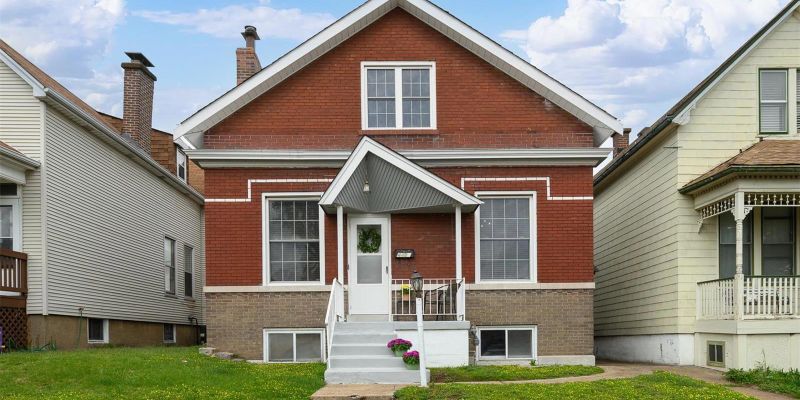 St. Louis House: 4427 Neosho Street