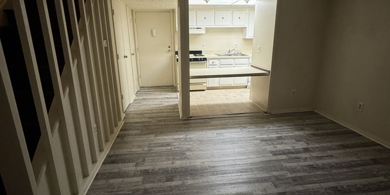 Westerville House: 45 King Arthur Ct