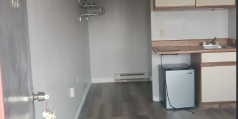 Toledo Apartment: S Summit St