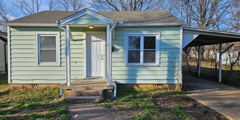 Humboldt House: 201 McLin St