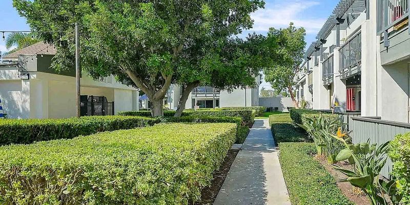 Fountain Valley Apartment: 10441 Slater Ave