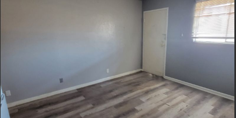 Toledo Apartment: 111 South Summit Street 101