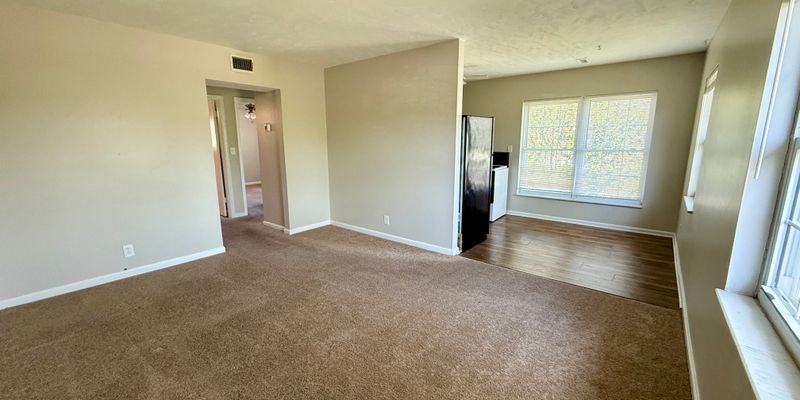 Louisville Apartment: 8701 Bayberry Pl