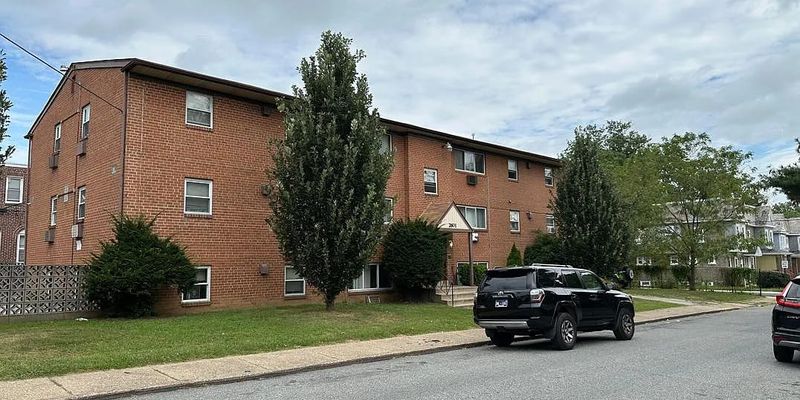 Wilmington House: 2600 Jefferson St