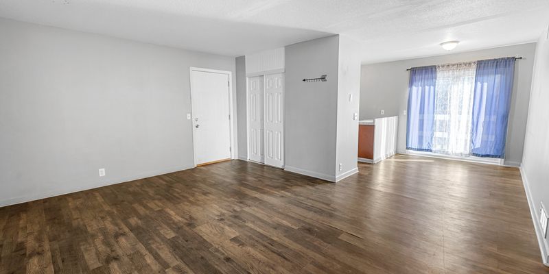 Manhattan Apartment: 711 Allison Ave