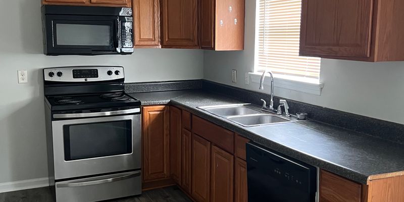 Chattanooga House: 1414 Carousel Rd