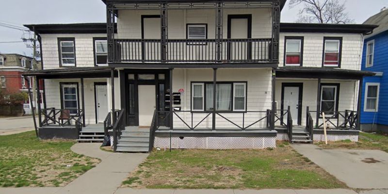 Port Jervis Apartment: 66 Ball St