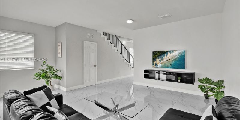 Miami House: 1968 NW 25th Ave