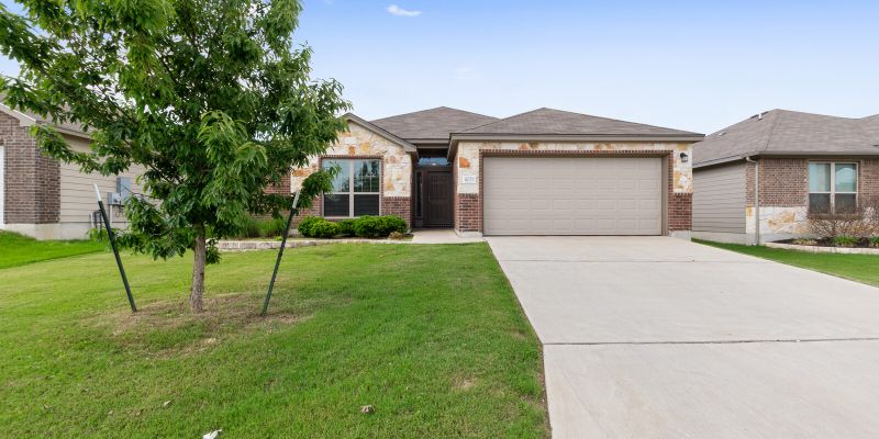 Temple House: 8025 Hawthorn