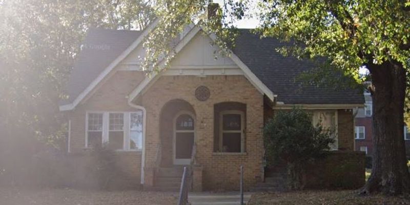 Jackson House: 525 N Highland Ave