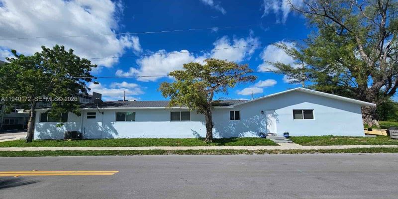 Hallandale Beach Apartment: 1-2 SE 2nd St