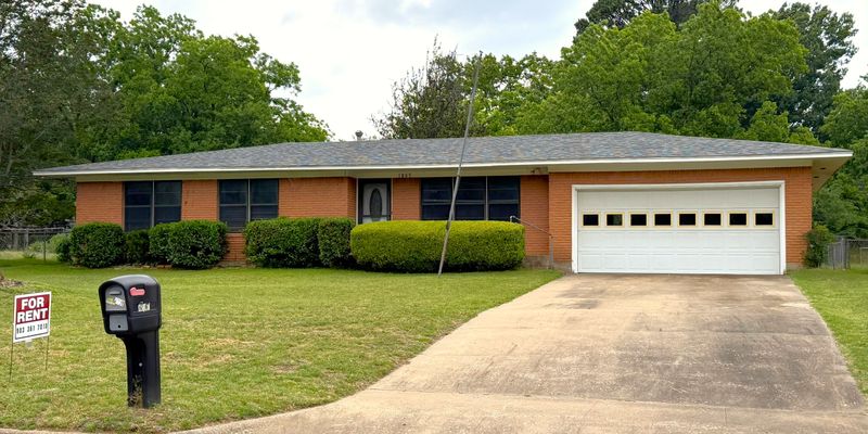 Denison House: 1805 Waterloo Ave
