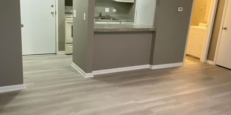 Lincoln Apartment: 2601 N 47th St