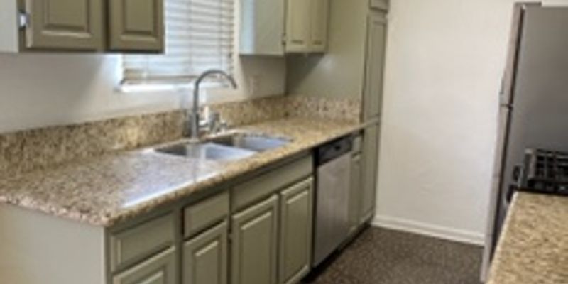 Los Angeles Apartment: 1507 Federal Ave