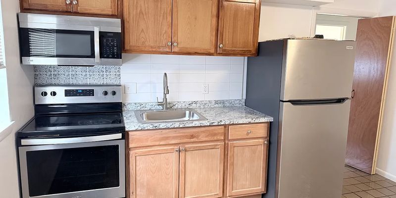 Harrisonburg Apartment: 31 E Market St